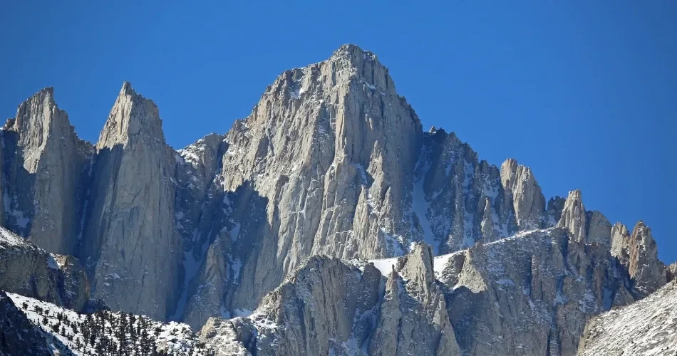 Ultimate Guide to Exploring Lone Pine, USA: Gateway to the Eastern Sierra